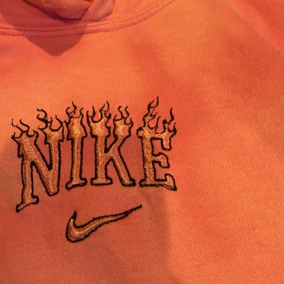 Embroidered Nike hoodies - Picture 3 of 5